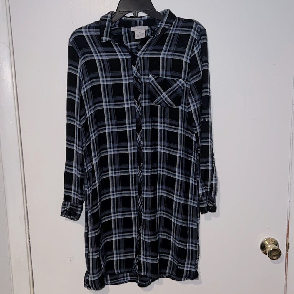 Dark and light blue long sleeve button down flannel tunic Size: Medium